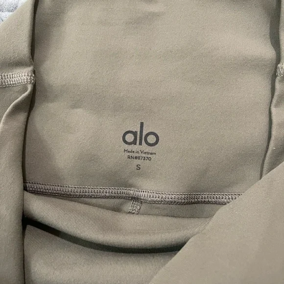 Alo Yoga High-waist Airlift Moto Legging Mesh details In Olive Branch Size S - Picture 7 of 14